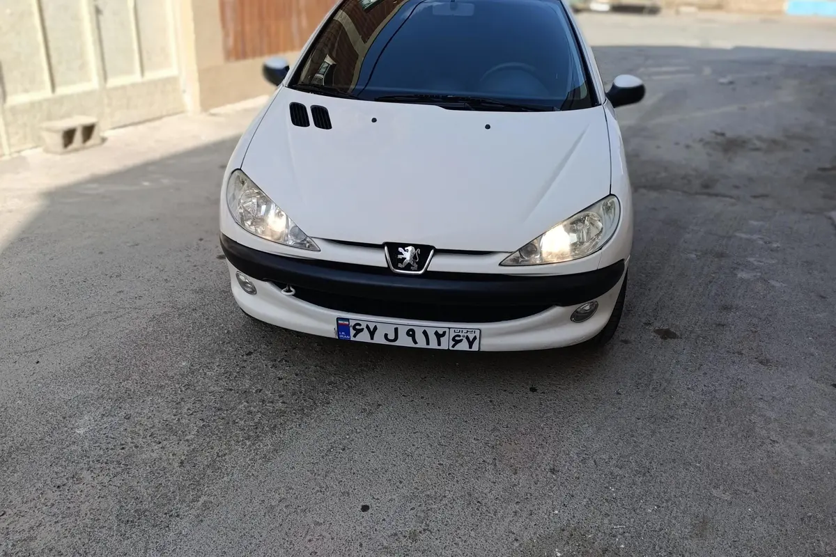 پژو،  206