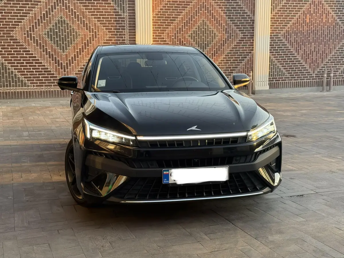 کی ام سی،  J7