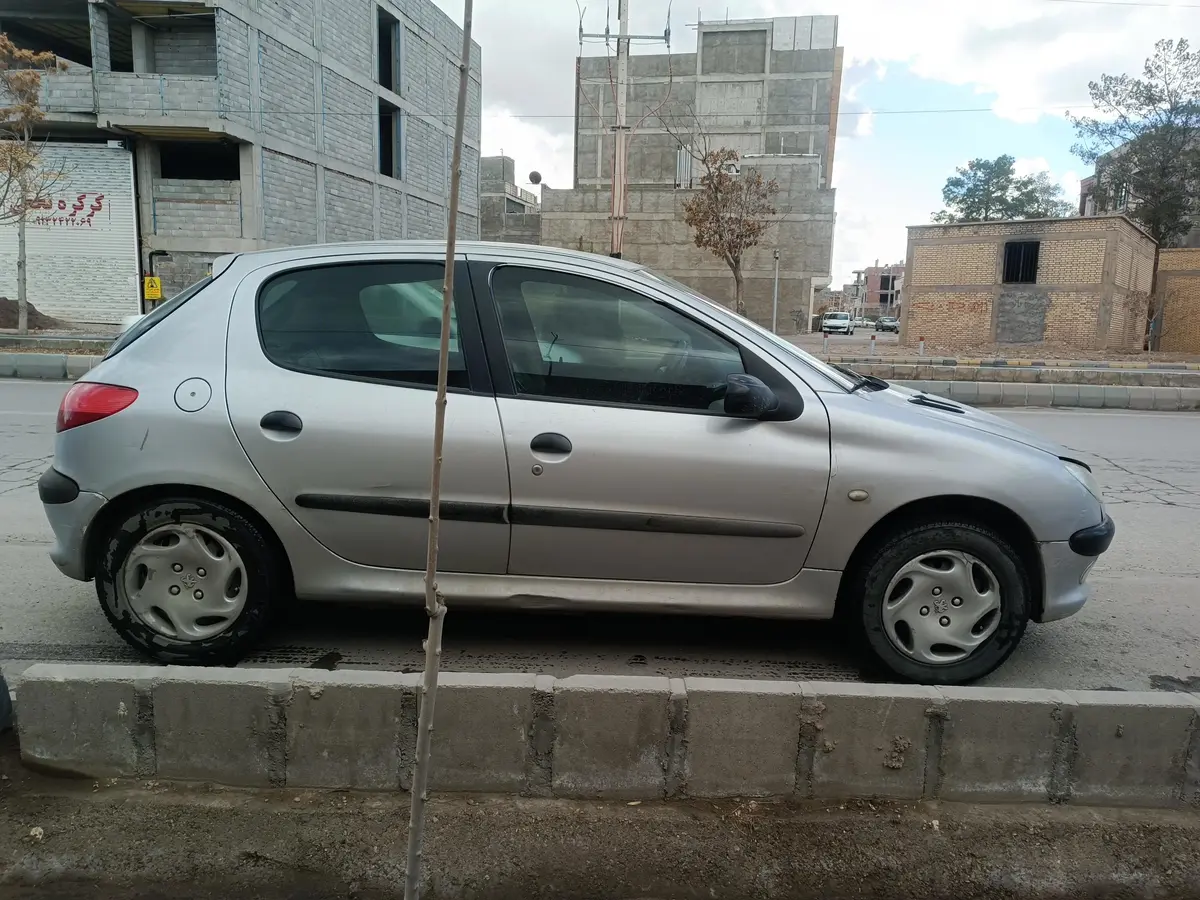 پژو،  206