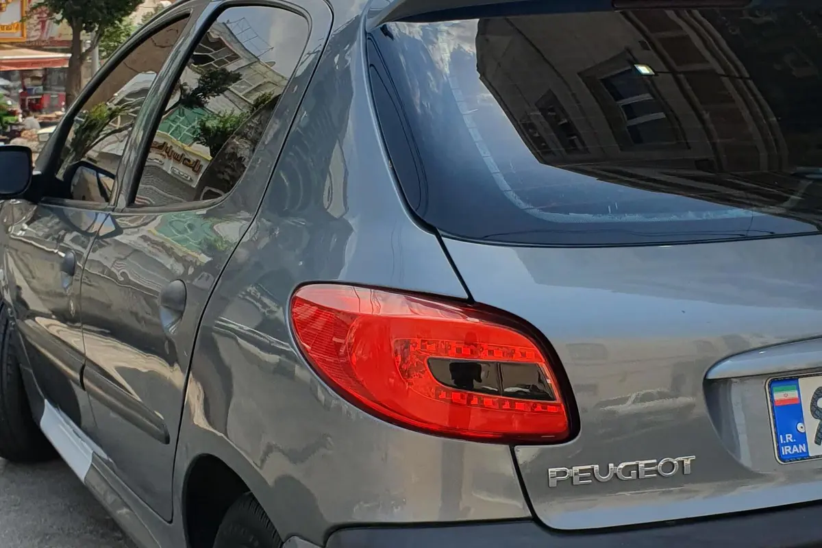پژو،  206