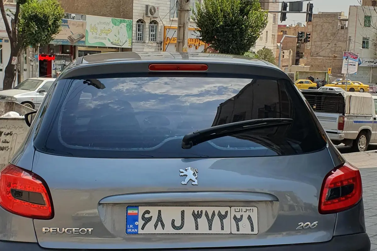 پژو،  206