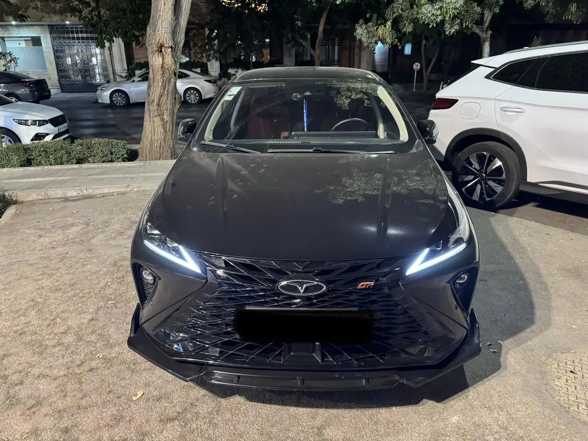 فونیکس،  آریزو 6 جی تی (Z6 GT)