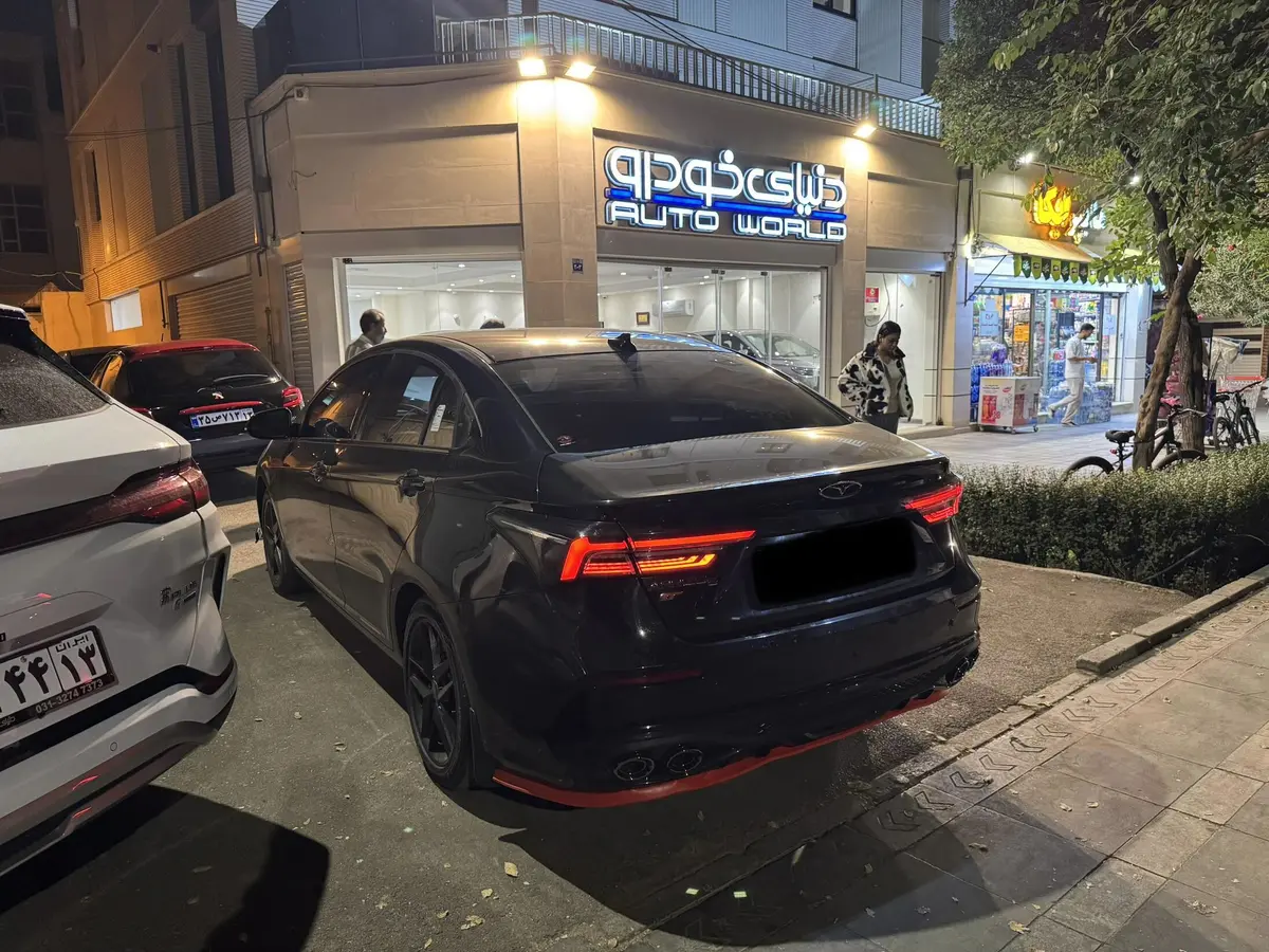 فونیکس،  آریزو 6 جی تی (Z6 GT)