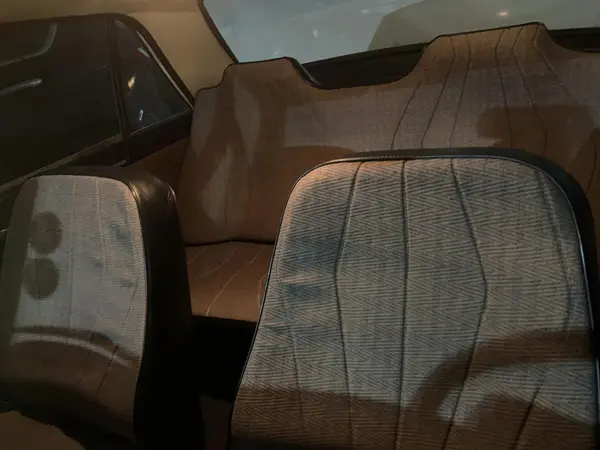 پیکان، سدان