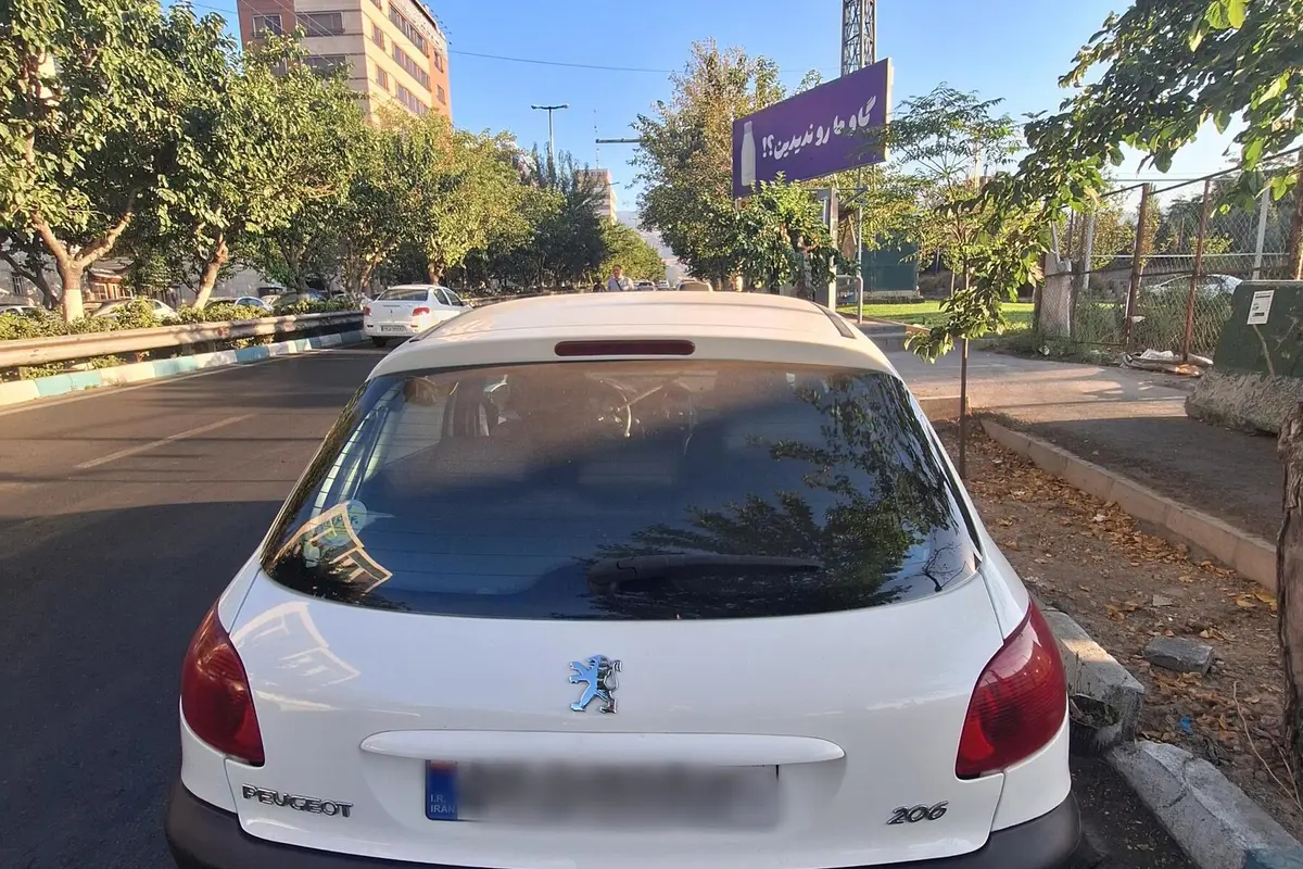 پژو،  206