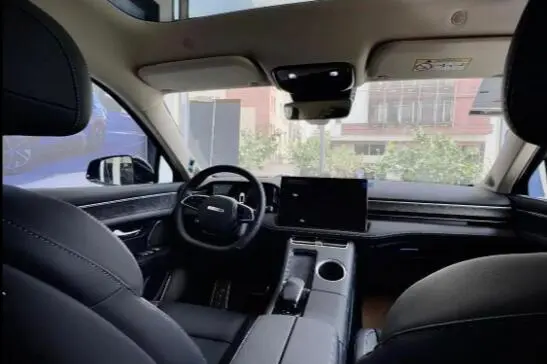 پیش فروش ایرس، HM5 EREV