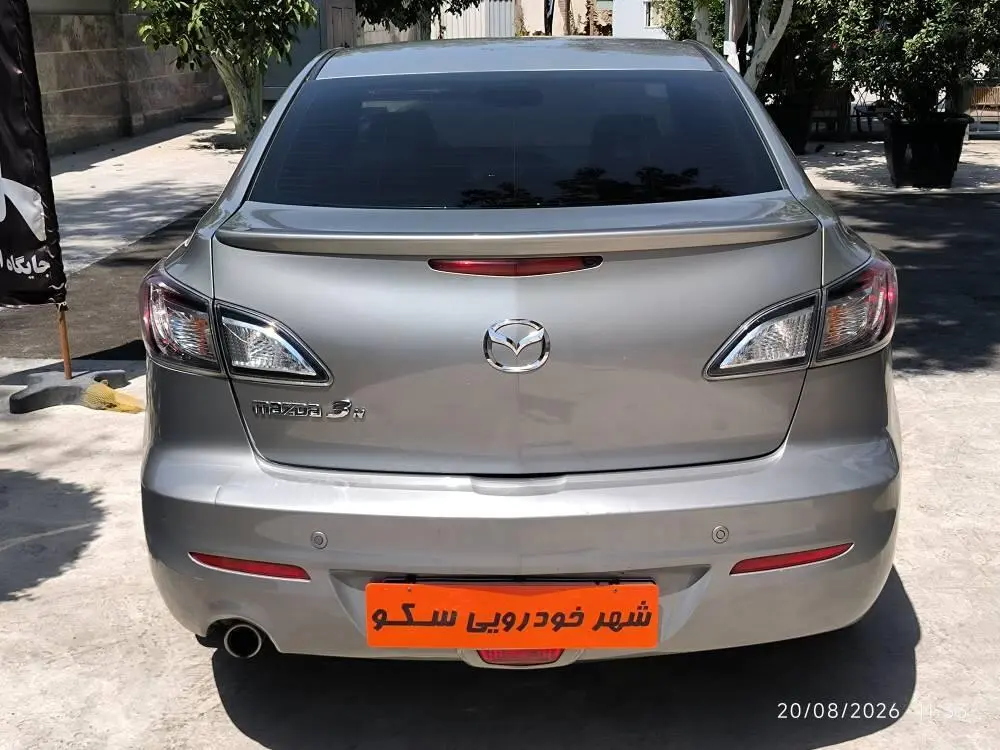 مزدا،  3 نیو صندوق دار