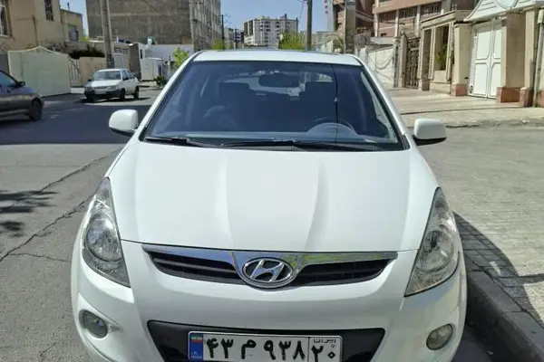 هیوندای  i20