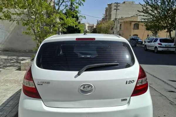 هیوندای  i20