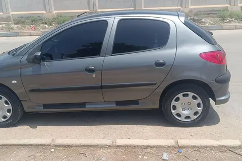 پژو، 206