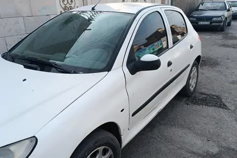 پژو، 206
