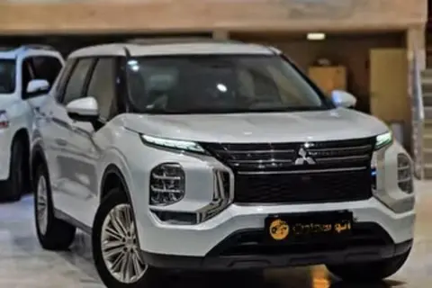 میتسوبیشی، اوتلندر