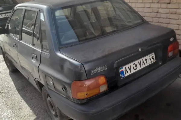 پراید، صندوق دار