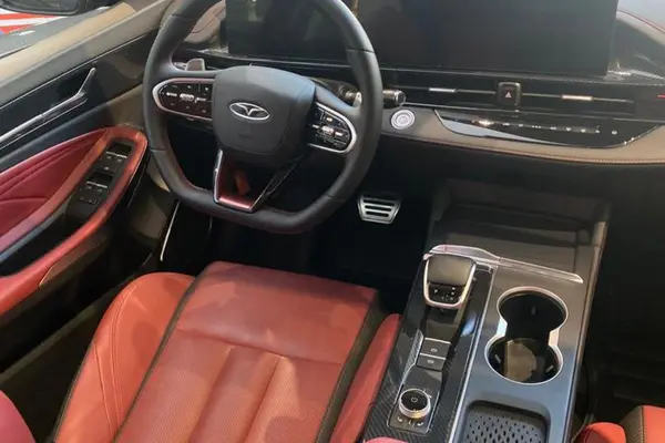 فونیکس، آریزو 6 جی تی (Z6 GT)