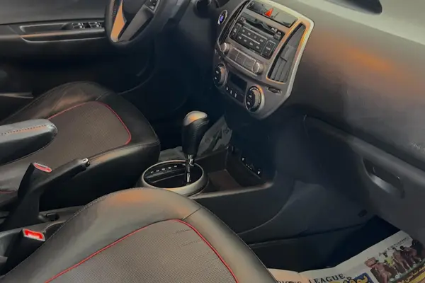 هیوندای  i20