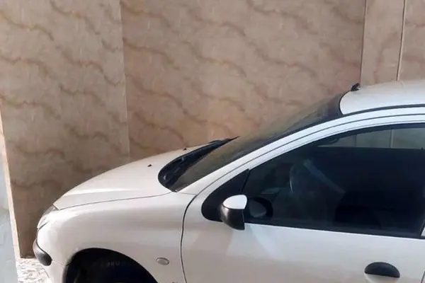 پژو  206