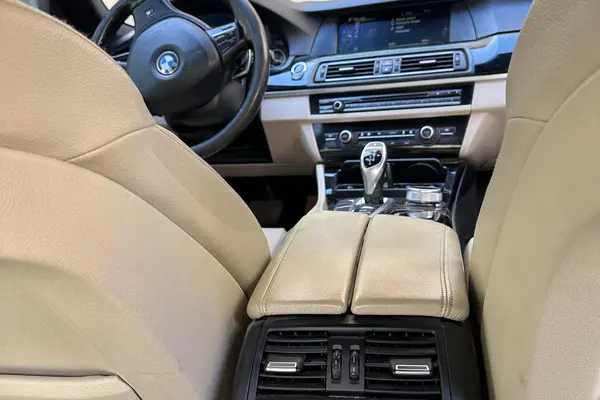 ب ام و، سری 5 سدان