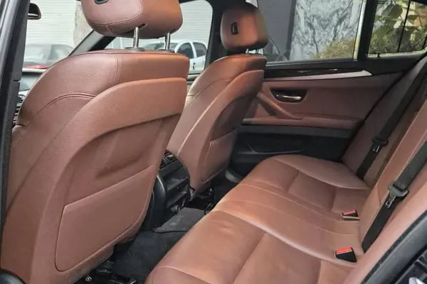 ب ام و، سری 5 سدان