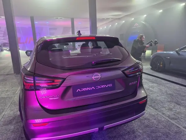 نیسان، قشقایی