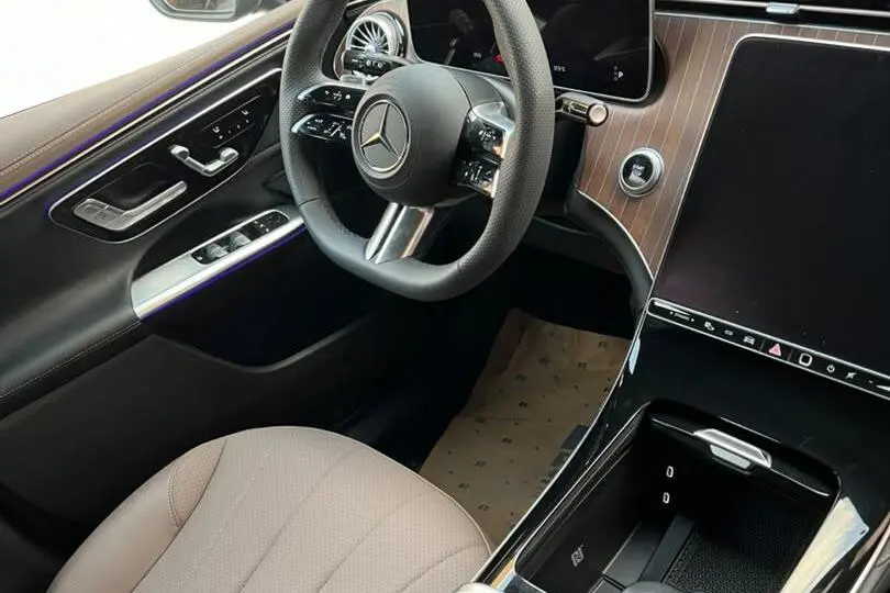 بنز  EQE SUV