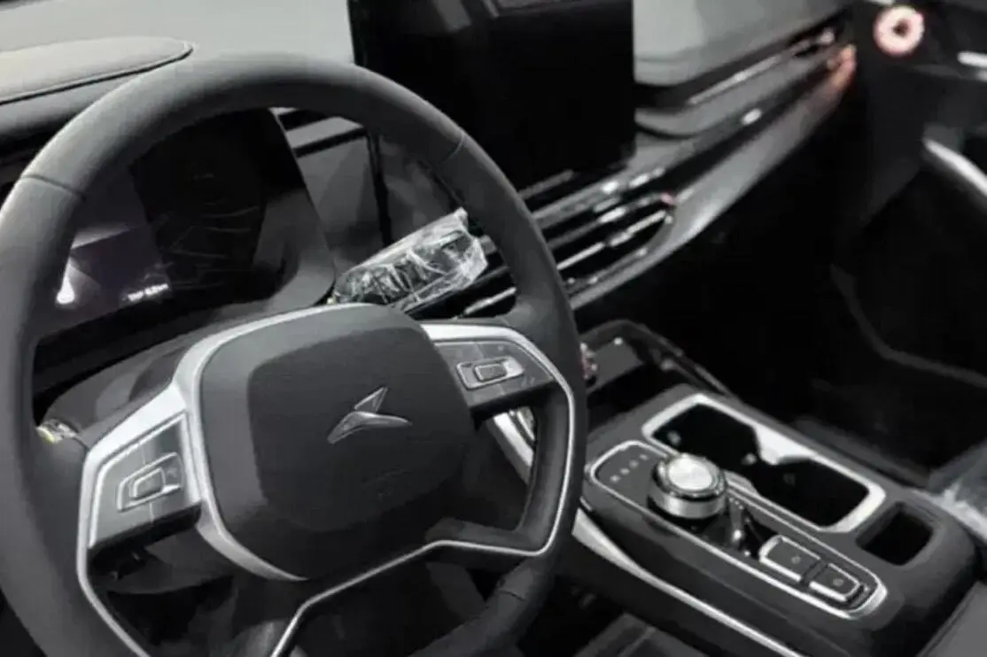 کی ام سی  X5
