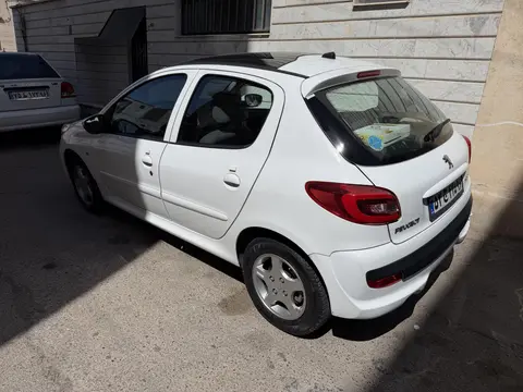 پژو، 207