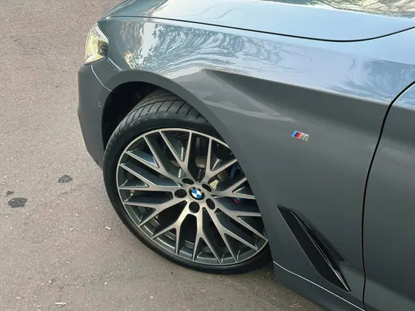 ب ام و، سری 5 سدان