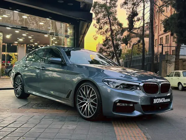 ب ام و، سری 5 سدان