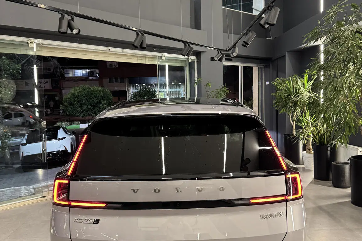 ولوو،  XC70