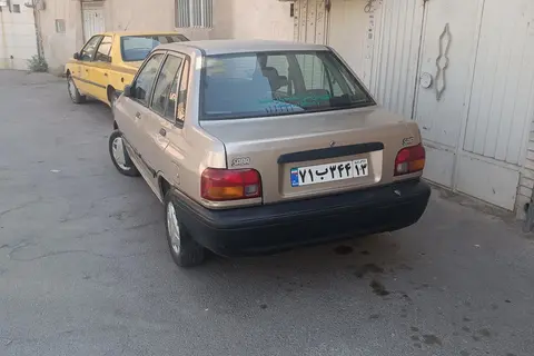 پراید، صندوق دار