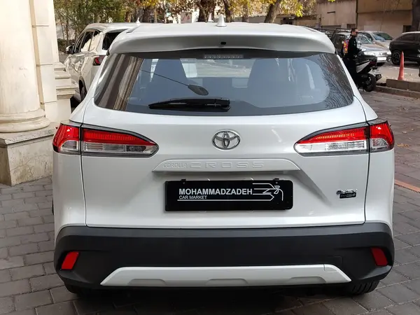 تویوتا، کرولا کراس هیبرید