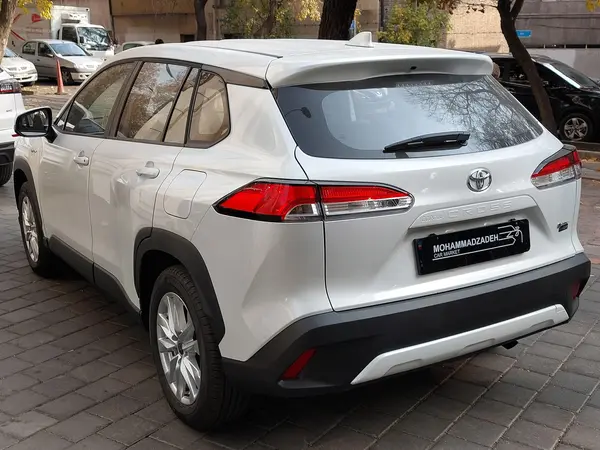 تویوتا، کرولا کراس هیبرید