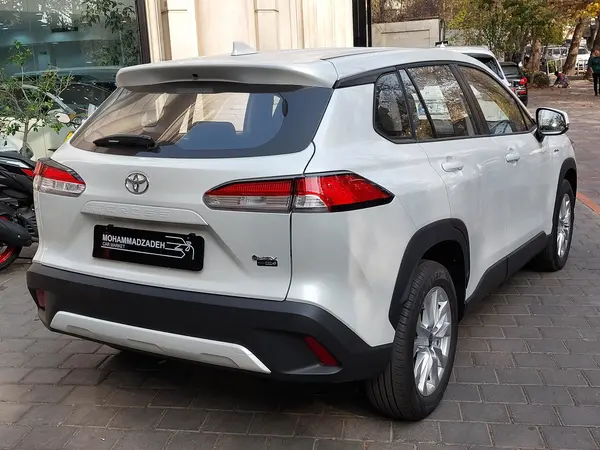 تویوتا، کرولا کراس هیبرید