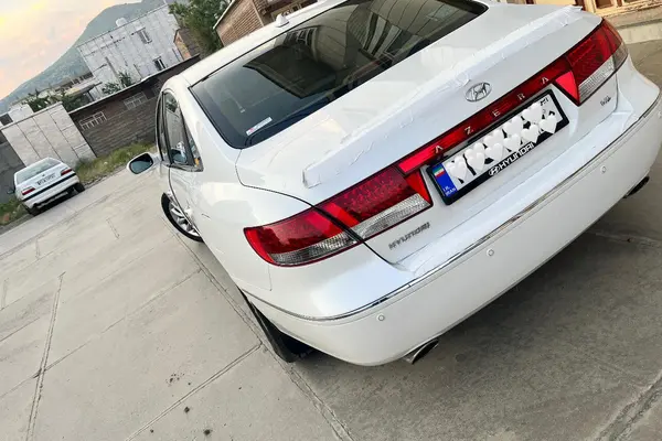 هیوندای  آزرا (گرنجور)