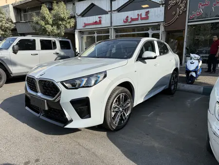 ب ام و X2
