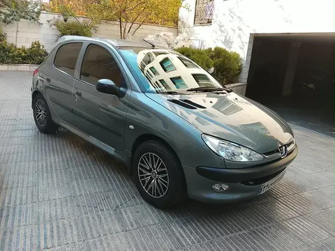 پژو، 206
