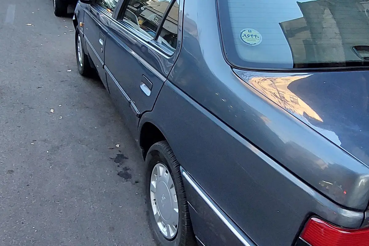 پژو،  405