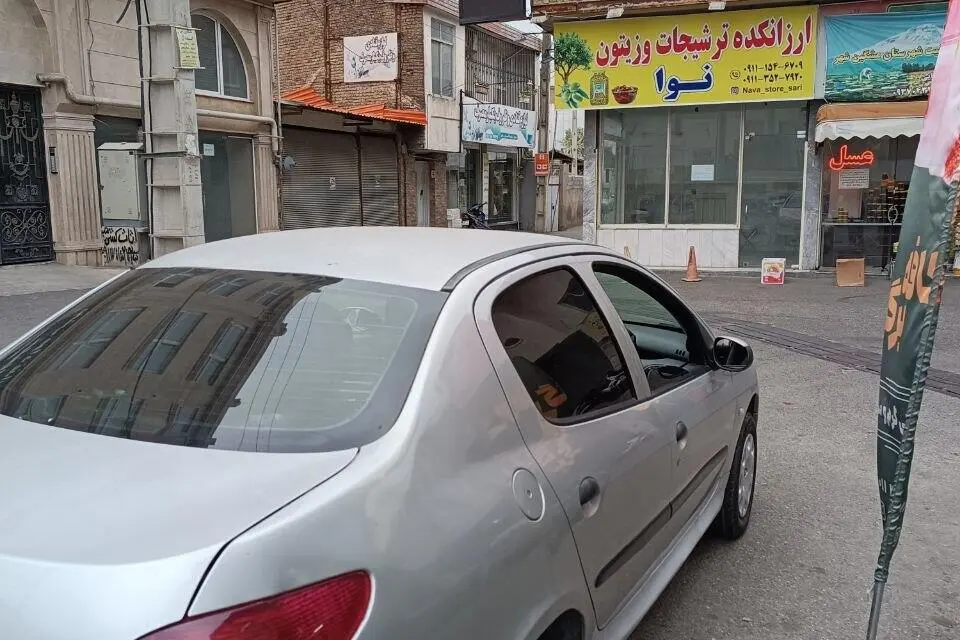 پژو،  206
