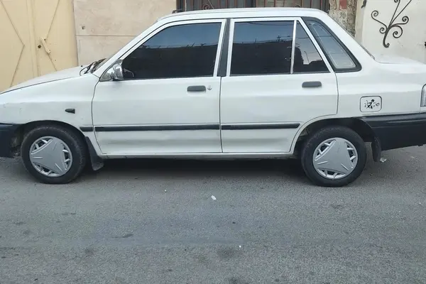 پراید، صندوق دار