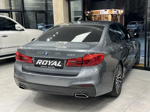 ب ام و، سری 5 سدان