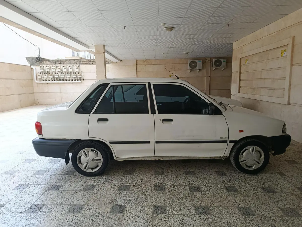 پراید،  صندوق دار