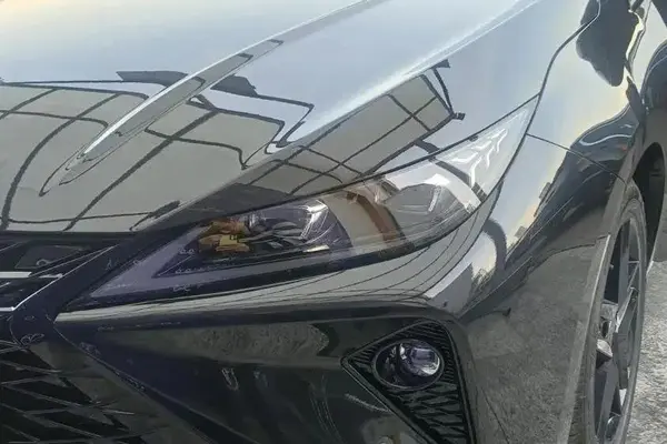 فونیکس، آریزو 6 جی تی (Z6 GT)