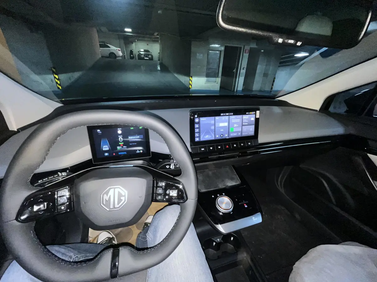 ام جی  4ev