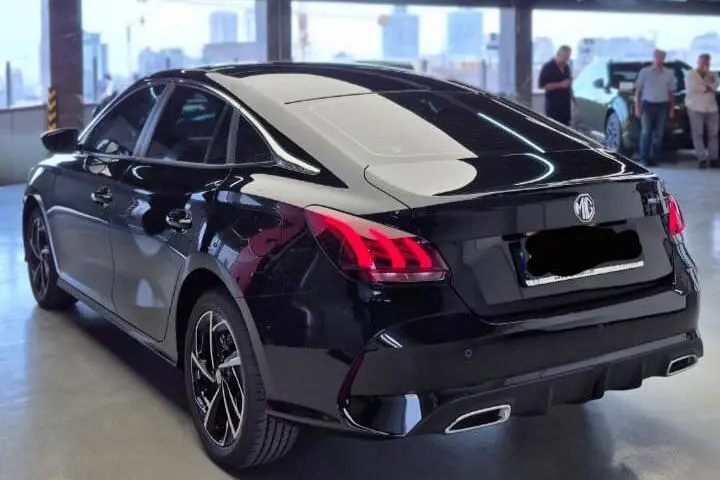 ام جی،  GT