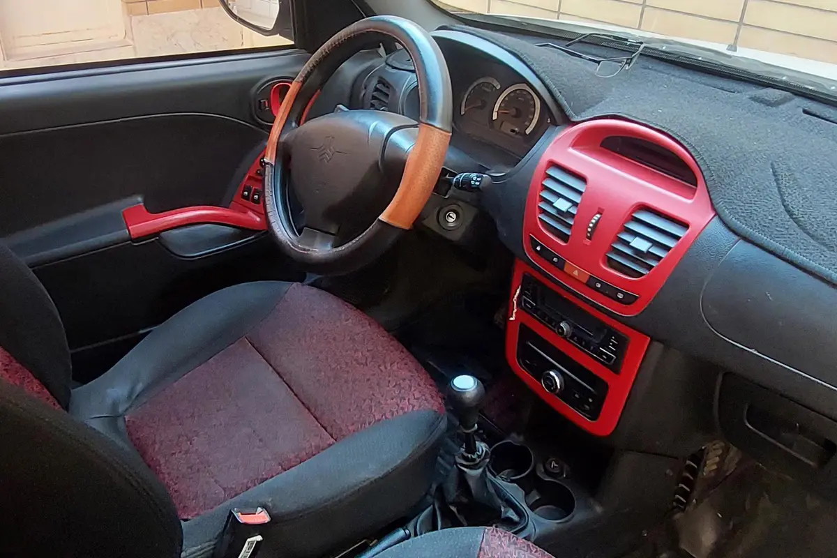 کوییک،  دنده ای R
