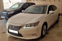 لکسوس، ES