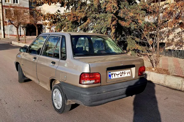 پراید، صندوق دار