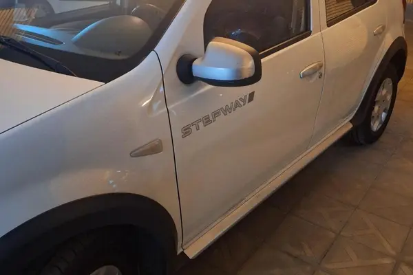رنو، ساندرو استپ وی