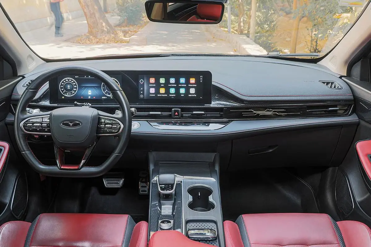 فونیکس،  آریزو 6 جی تی (Z6 GT)