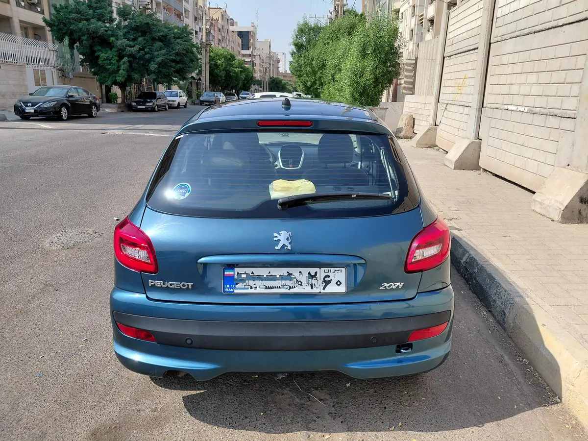 پژو،  207